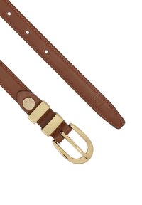 Bruine leren riem met een glanzende gouden gesp, die versiering bevat en meerdere gaatjes voor verstelbare maten.