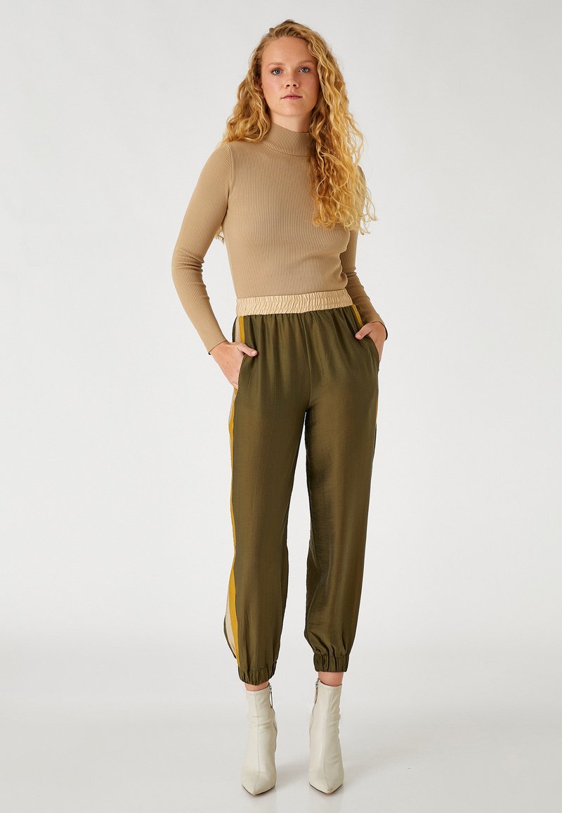 Koton Trainingsbroek kaki