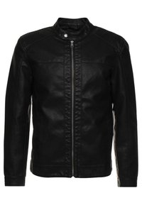 Veste en cuir noir avec col montant, fermeture éclair à l'avant, finition texturée et silhouette ajustée. Ne présente aucun accent matériel visible.