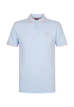 Polo celeste in misto cotone, con colletto, patta con tre bottoni e dettaglio rosa sul colletto e sui bordi delle maniche.