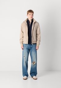 GANT HAMPSHIRE JACKET - Poletna jakna - concrete beige