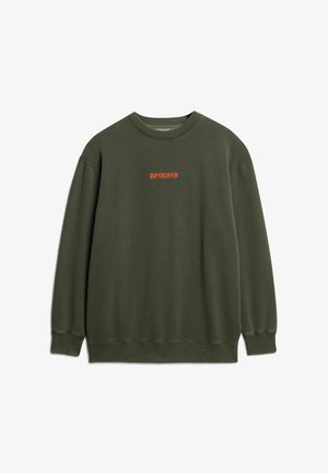 Oliwkowa bluza z bawełnianej mieszanki. Posiada okrągły dekolt, ściągacze na rękawach oraz pomarańczowe haftowane logo "SUPERDRY" na piersi.