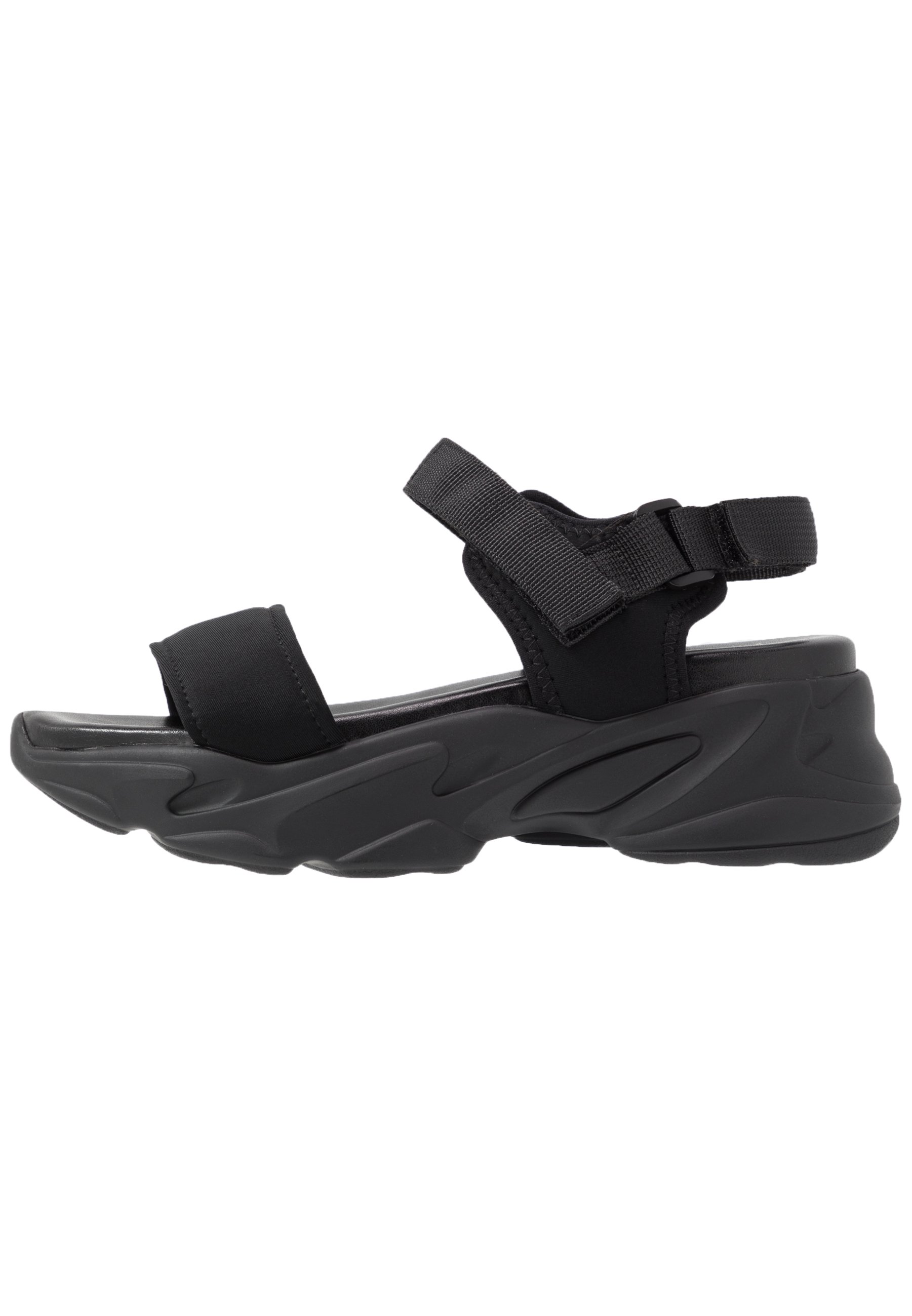 steve madden all black platform sandals