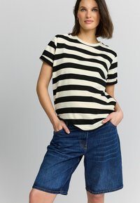 REGULAR FIT - Džinsa auduma šorti - dark wash