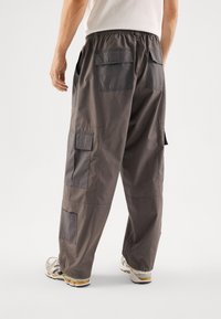 Pier One Cargo trousers - dark grey