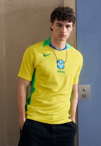 Nike Performance - BRASIL CBF NIKE DF STADIUM SHORT SLEEVES HOME - Sportfelső - lightening/green spark Miniatűr kép 1