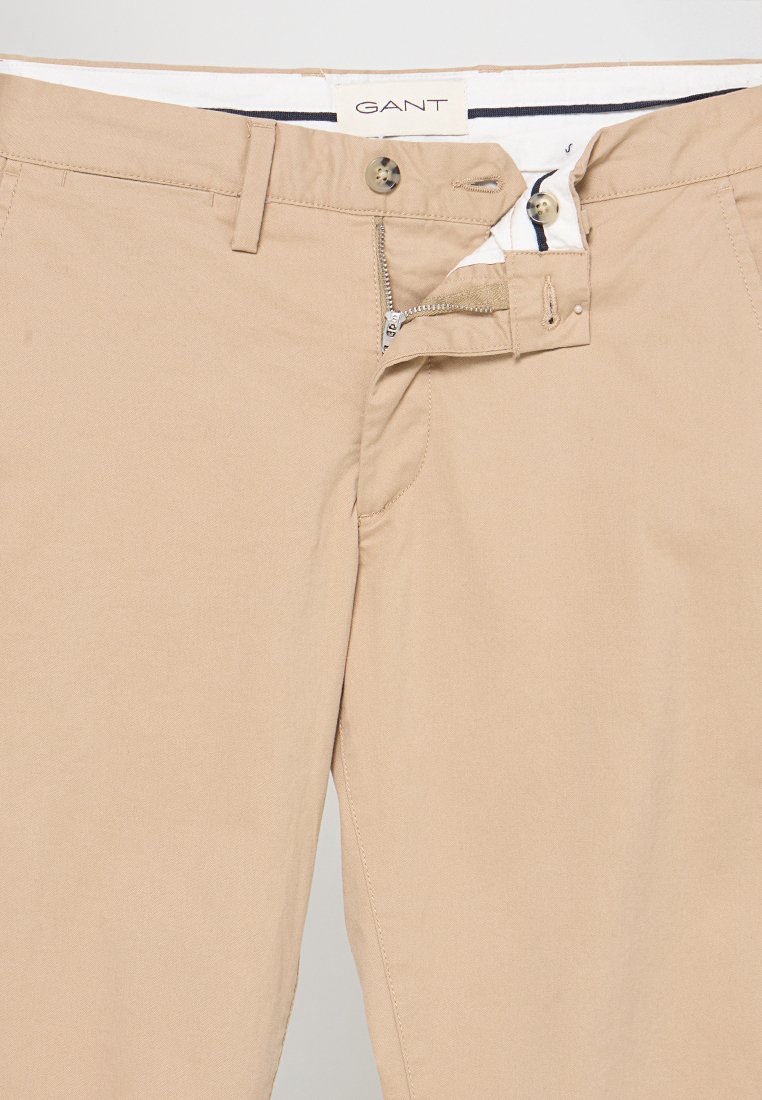 SLIM FIT
