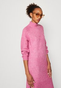YAS YASBALIS FUNNEL DRESS - Stickad klänning - purple orchid