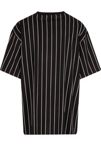 Schwarzes Kurzarmhemd mit vertikalen weißen Nadelstreifen, Rundhalsausschnitt und lockerem Sitz, Rückansicht.