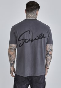SCRIPT - Triko s potiskem - grey