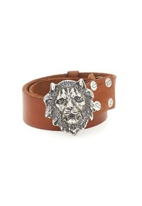 Bracciale in pelle marrone con una fibbia a forma di testa di leone in argento, con dettagli intricati e borchie decorative in argento sulla cinghia.