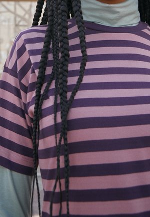 T-shirt con stampa - light pink