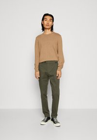Antony Morato TROUSERS MARK SLIM FIT - Hlače chino - oliv
