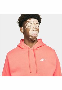 Nike Sportswear SPORTSWEAR CLUB FLEECE - Sweatshirt com capuz - rotweissrotrot