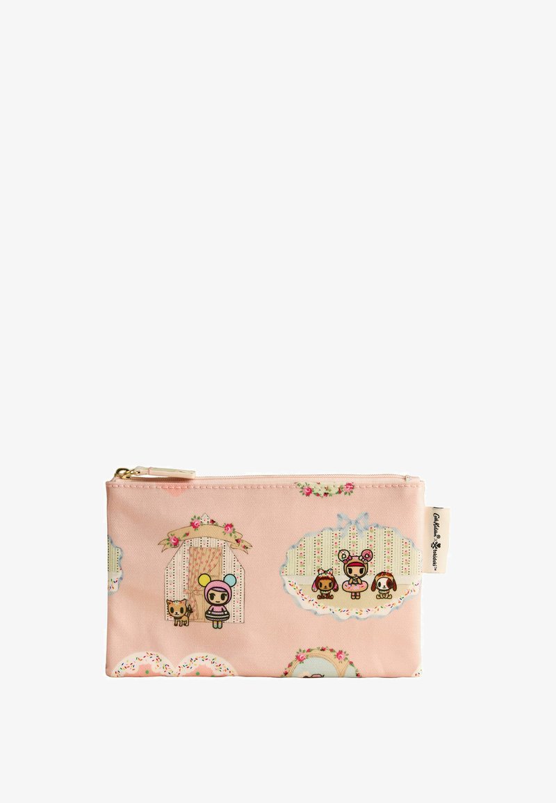 Lyserød rektangulær pung med lynlås med søde tegneseriefigurer og små dyr indrammet af blomsterprint.