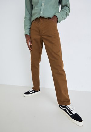 TEXAS - Pantaloni - SADDLE BROWN
