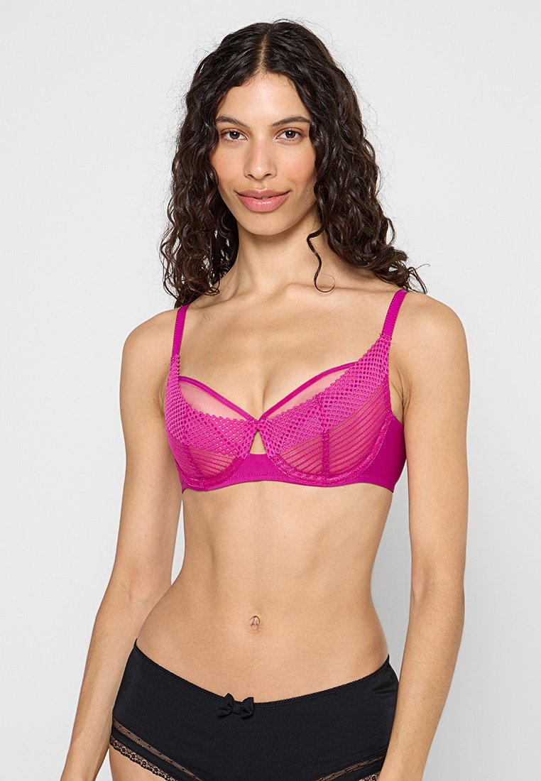 Chantelle Voorgevormde BH donkerroze Chantelle Voorgevormde BH donkerroze