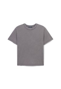 T-shirt in cotone grigio con maniche corte, collo rotondo e vestibilità rilassata. Presenta orli con cuciture doppie e una superficie liscia, leggermente testurizzata.