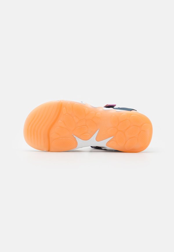 PEBBLES - Walking sandals2