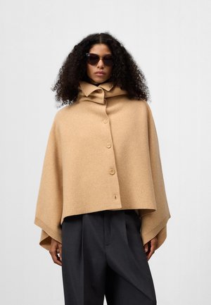 Cape - camel