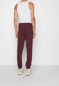 GAP Trainingsbroek - red