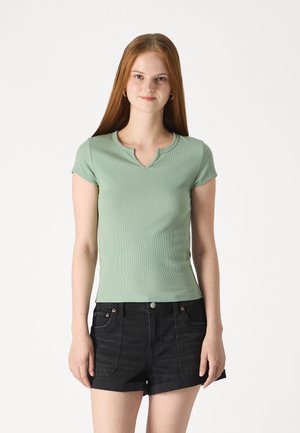American Eagle NOTCH  - Camiseta básica - green