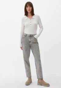 s.Oliver MIT ANKLE LEG - Jeans Relaxed Fit - grau