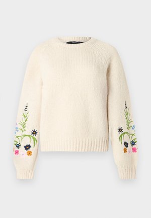 Gebreide trui in roomkleur met geribde zoom en manchetten; heeft bloemrijke borduursels in blauw, roze en oranje op de mouwen.