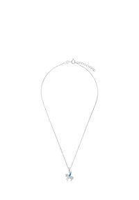 Collana d'argento con una delicata catena e un pendente floreale con un accento di gemma blu. Include un piccolo gancio con una catena di estensione.