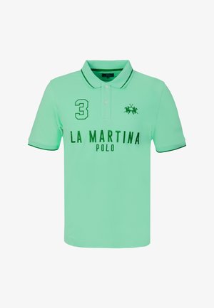 Polotriko v mátově zelené barvě s límečkem, krátkými rukávy, číslem 3, logem koně a vyšitým textem ""La Martina Polo"" na přední straně.