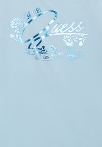 Guess JUNIOR  - Apdrukāts T-krekls - himmelblau