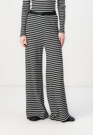 STRIPE VERAN PANTS - Auduma bikses - black/white alyssum