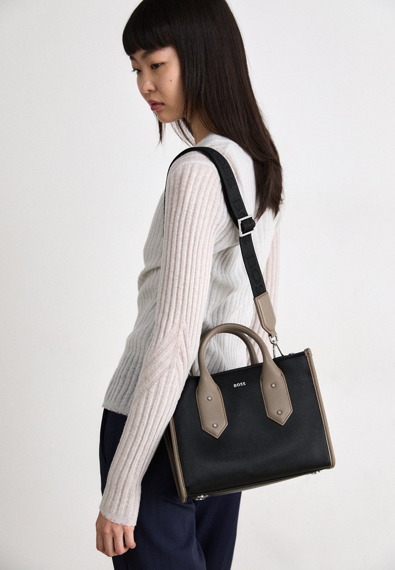 BOSS SANDY TOTE - Rankinė - black