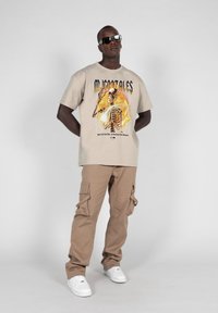 MJ Gonzales MÄNNER HELLRIDE  HEAVY  - T-shirts med print - sand