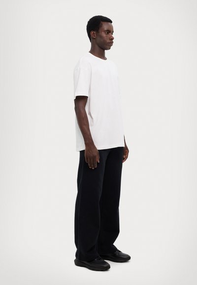 7 DAYS Active ORGANIC UNISEX biały