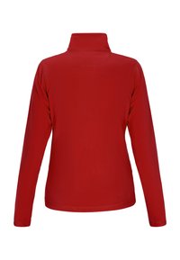 Maglietta rossa a maniche lunghe con colletto alto e cuciture piatte. Tessuto morbido, design aderente e senza hardware o motivi visibili.