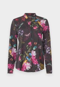 Camicia a maniche lunghe in tessuto nero con un vivace motivo floreale e farfalloso in rosa, blu, verde e dettagli dorati. Design con colletto.