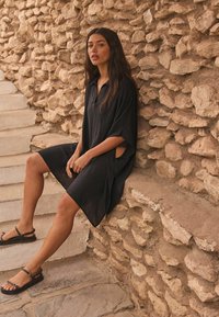 Next OVERHEAD  COVER-UP - Tunikaer - black