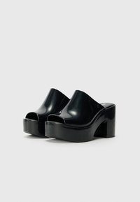 Melissa HYPE - Pantoletai su kulnu - black