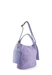 Lilla lædertaske med en tekstureret ruskindsfinish og glatte detaljer. Har dobbelte håndtag og et slankt design. Guldhardwaredetaljer inkluderet.