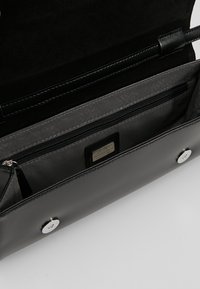 Picard BERLIN - Borsa a mano - schwarz