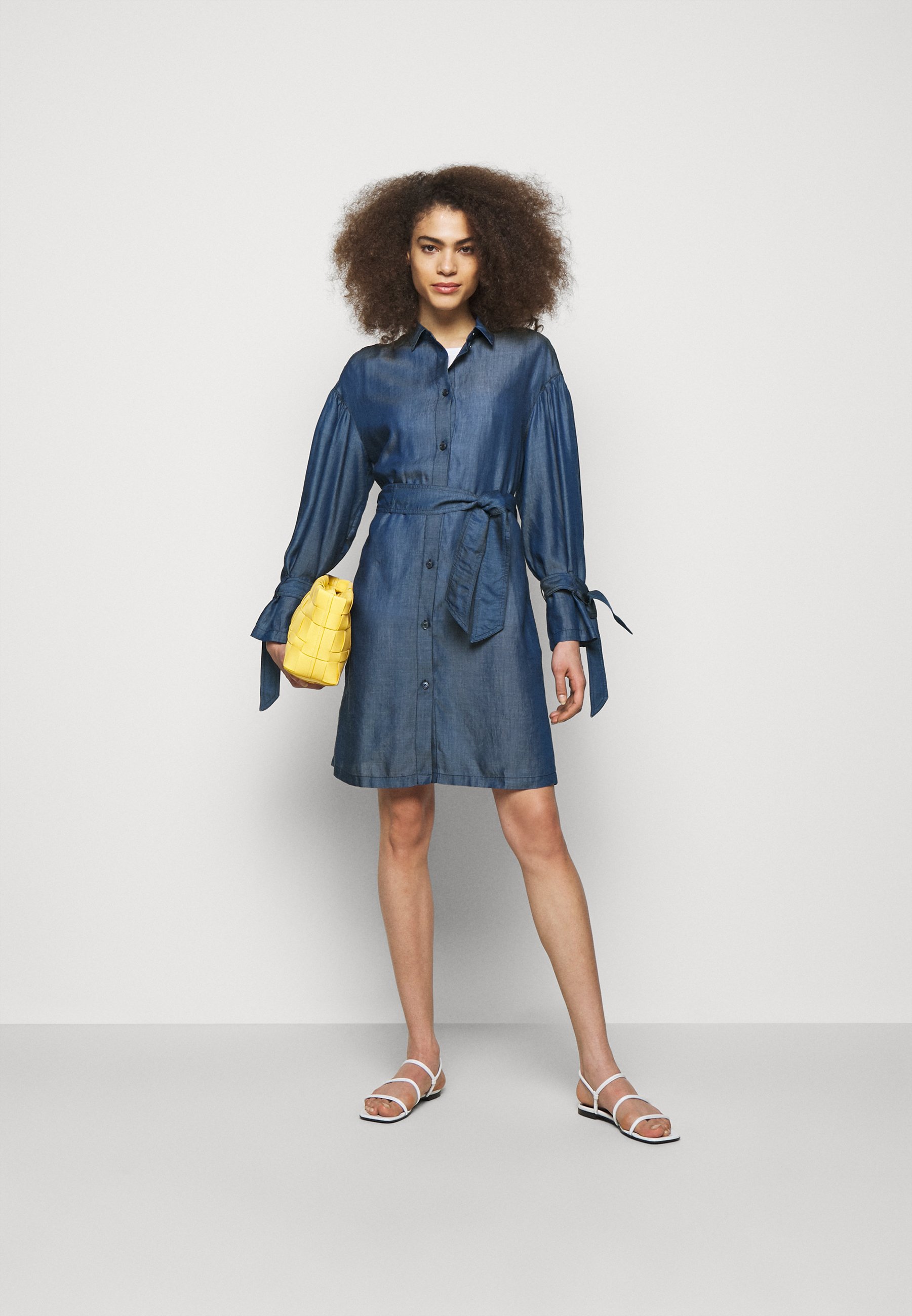 Emporio Armani Vestito di jeans - denim blue/blu denim - Zalando.it