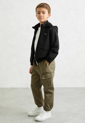 Reiss, ASH ZIP-THROUGH HOODED LOGO JACKET - Jachetă subțire - black