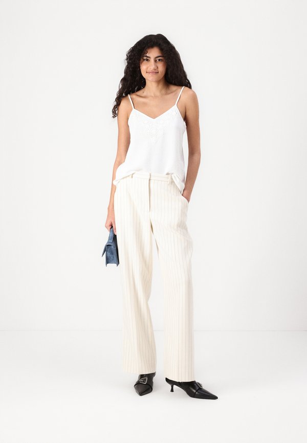 PCTIFFANY - Top - cloud dancer2