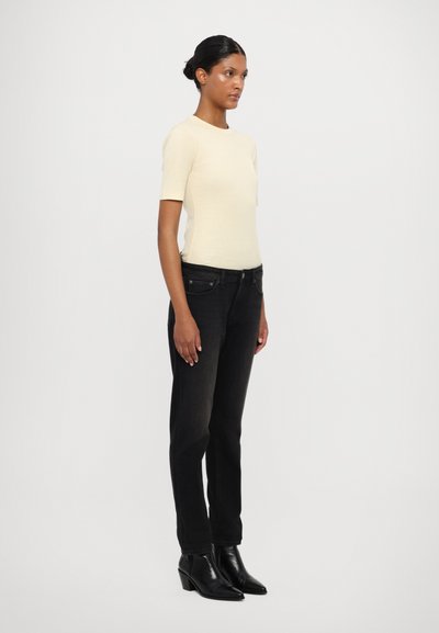 rag & bone DRE LOW RISE BOYFRIEND - Pieguloša piegriezuma džinsi - cornelia