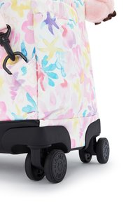 Zaino con rotelle in un vivace motivo floreale dai toni rosa, blu e giallo. Presenta ruote nere e una base robusta per una maggiore stabilità.