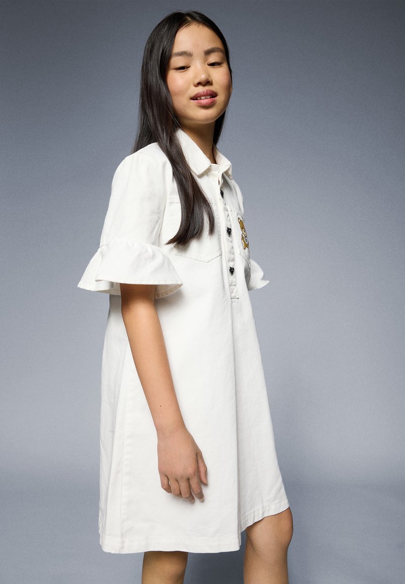MOSCHINO - DRESS - Denimové šaty - cloud, Zväčšiť