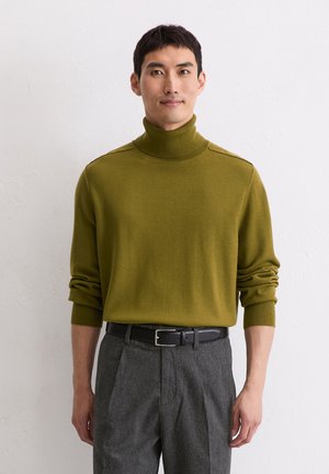 - Sweter
