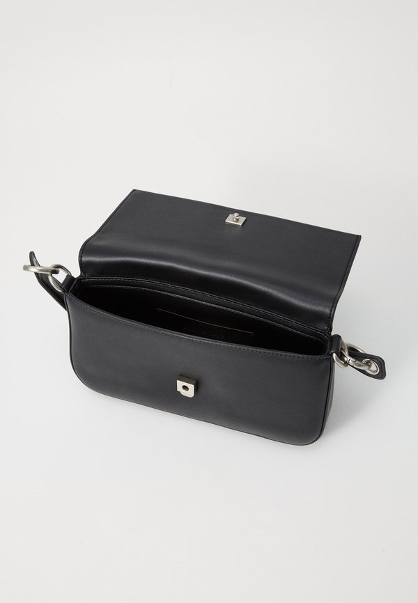 SCULPTED FLAP SHOULDER POUCH - Handbag2