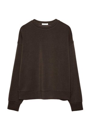 Mørkebrun pullover-sweatshirt lavet af blødt stof, med rund halsudskæring, sænkede skuldre og en kort afslutning. Ingen mønstre eller metaldele.